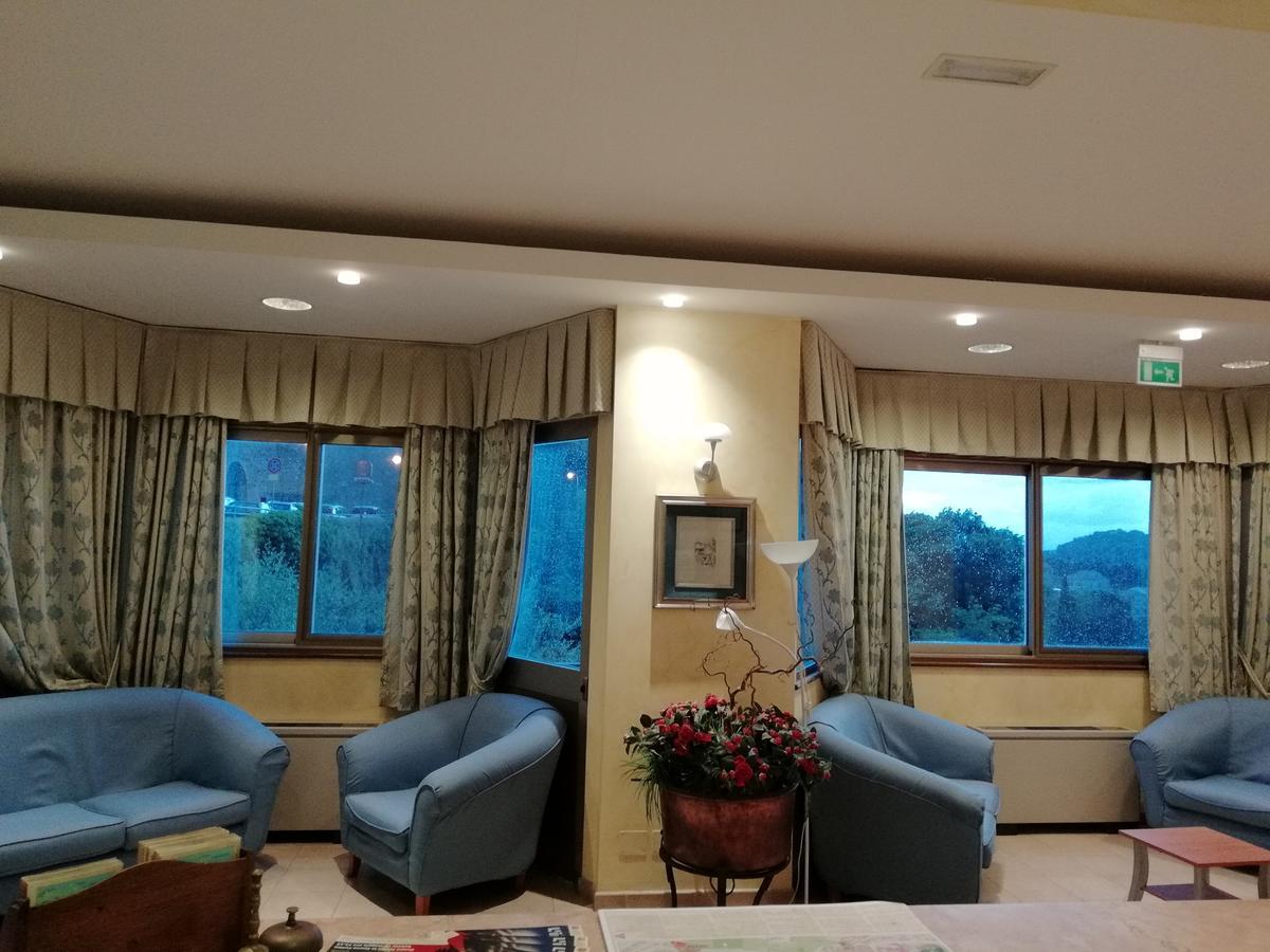 Hotel La Fonte Osimo Buitenkant foto