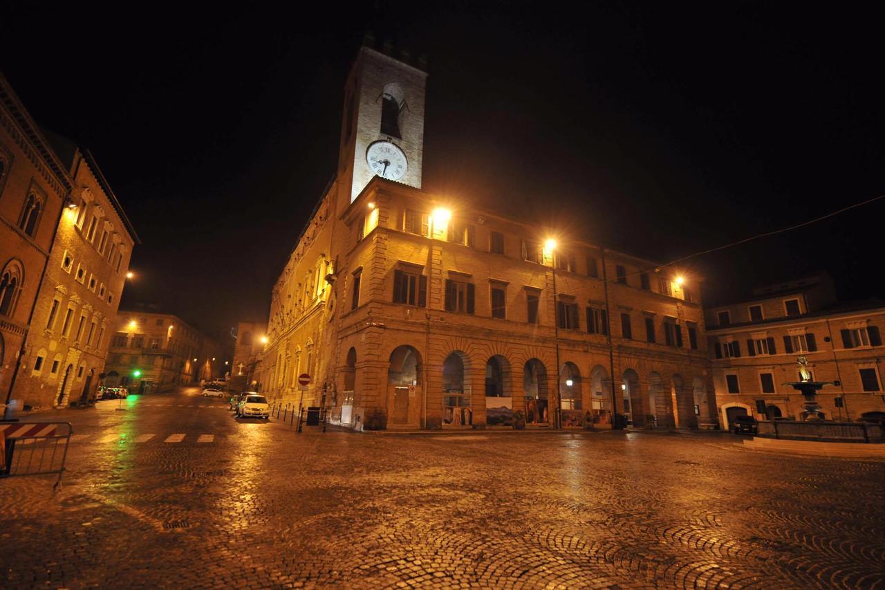 Hotel La Fonte Osimo Buitenkant foto